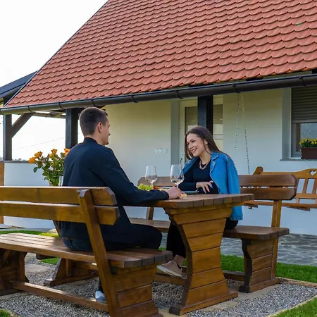 Weinspitz - Wellness House * Miklavz pri Ormozu